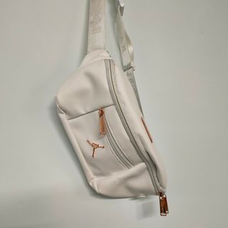 由 hui_secondhand (刊登 ID 1151991463，圖片 1) 提交，位於 的 (類別：)，說明：。
