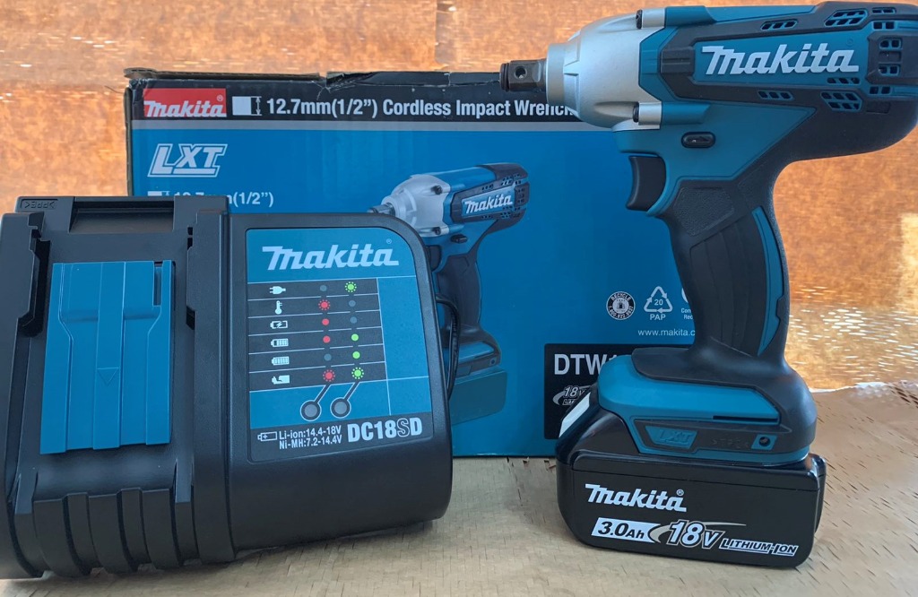 Makita DTW190SFX7 18V LXT BL Cordless Impact Wrench 1 2