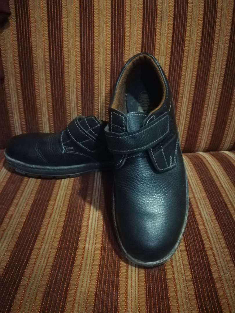 Megasafe safety shoes on Carousell