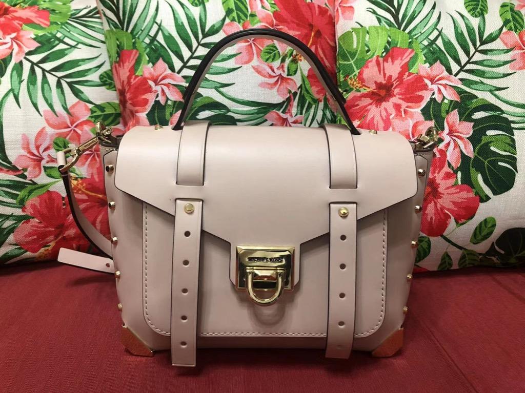 Michael Kors Manhattan Crossbody Bag, Women's Fashion, Bags & Wallets,  Cross-body Bags on Carousell