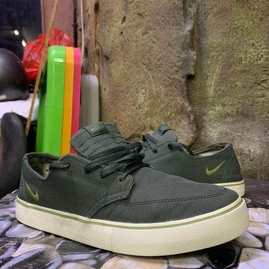 Nike braata hot sale