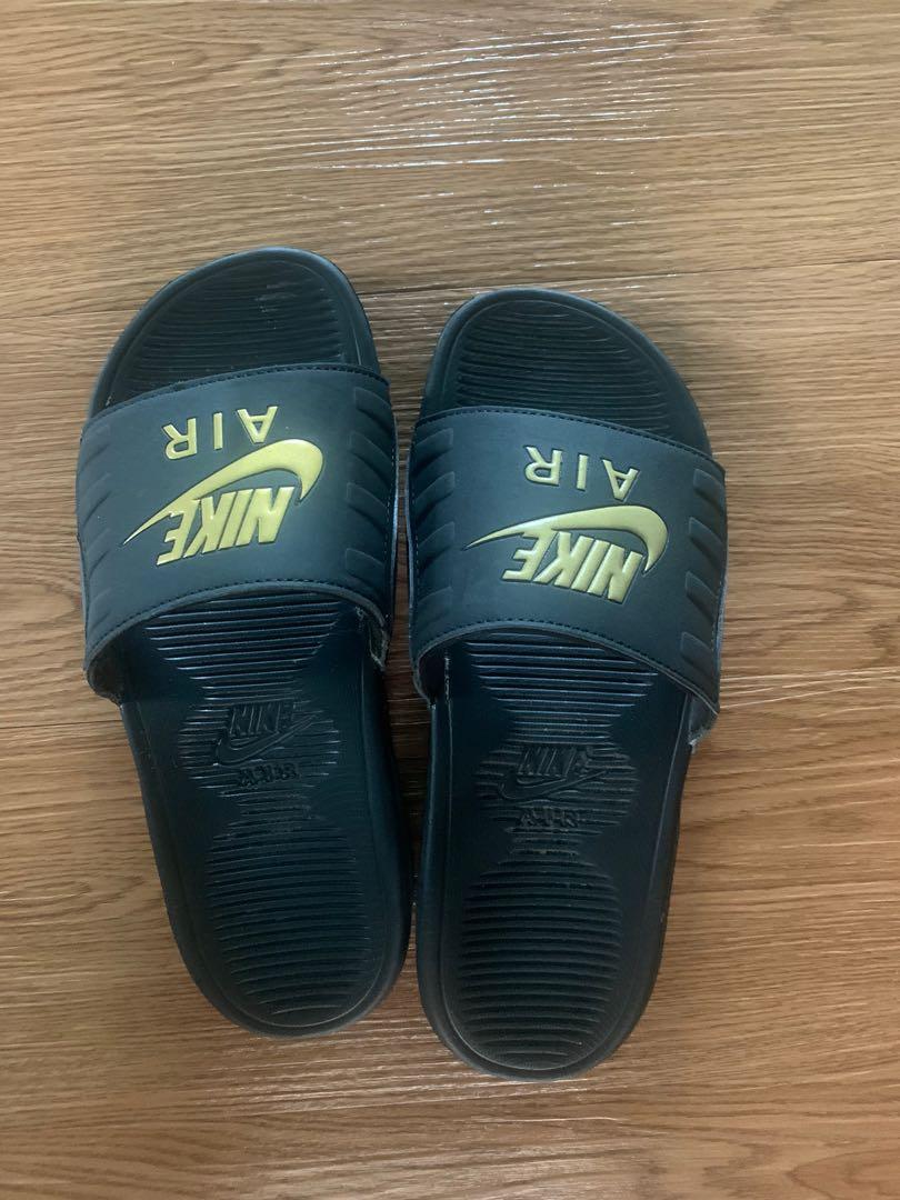 Gold sales nike slippers
