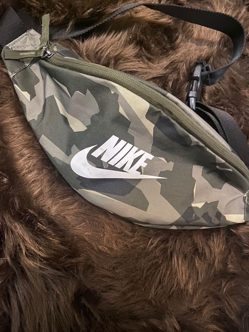 Worden Hol Redelijk Nike Heritage Waist Bag Fanny Pack (Camouflage)(unisex), Luxury, Bags &  Wallets on Carousell