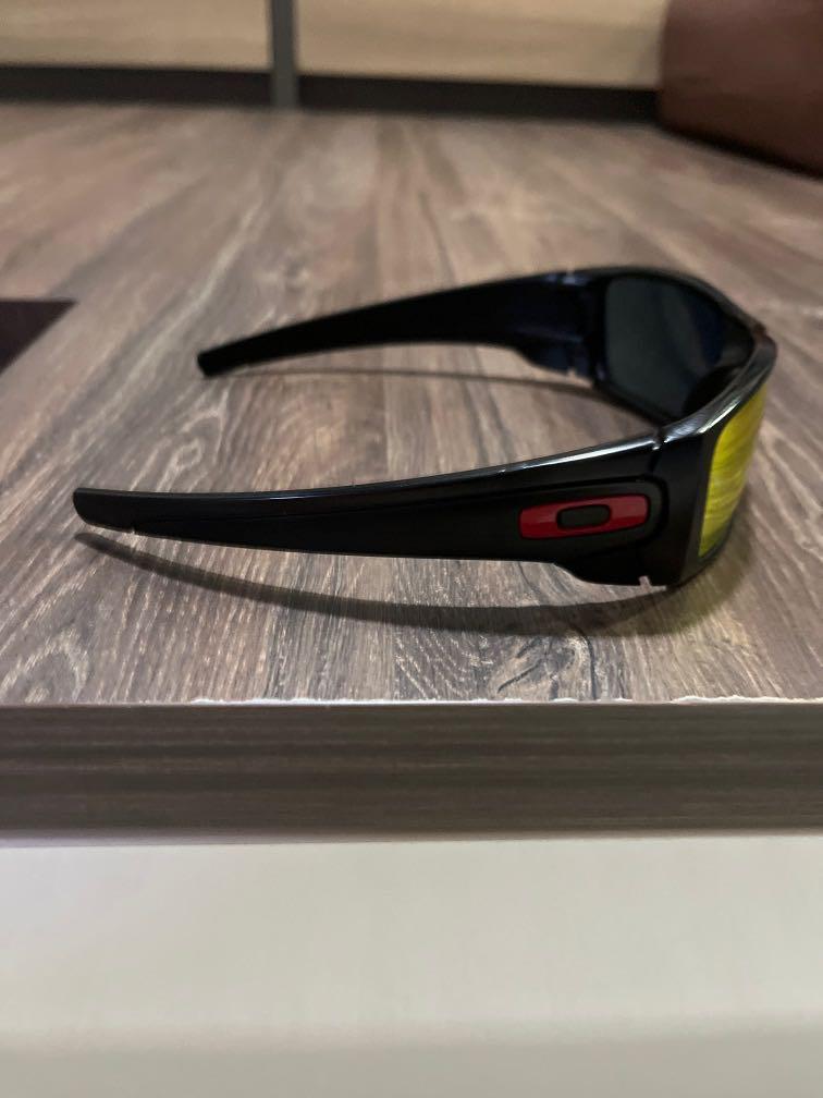 Pre-owned Oakley Tincan Carbon Scuderia Ferrari Sunglasses Oo6017-07  Carbon/ruby Iridium | ModeSens