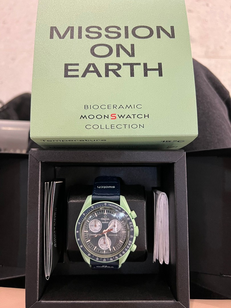 Omega x Swatch (Earth) watch, 名牌, 手錶- Carousell
