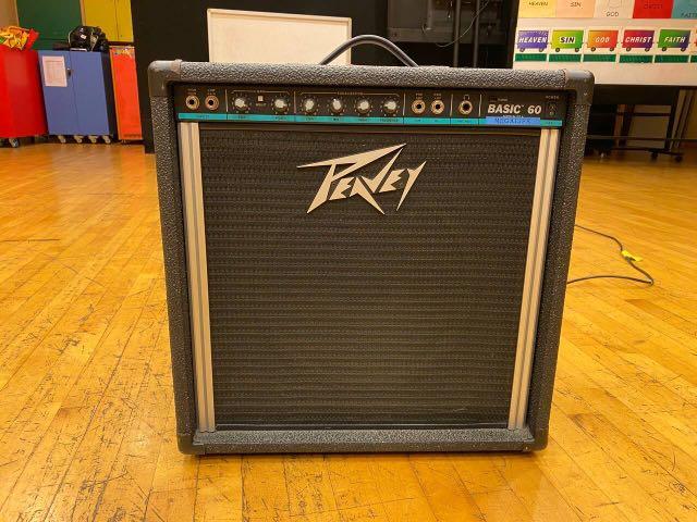 Peavy Basic 60 bass amplifier
