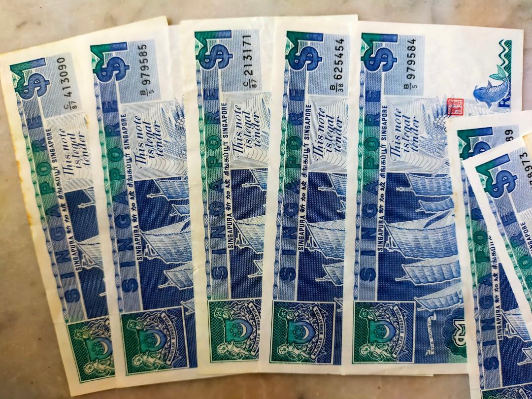 Random $1 notes (Category: Vintage Collectibles) located in Singapore. Submitted by isenzes118 (Listing ID 1151836682, Image 1). Description: Quick Sale: Ten pieces of almost new Goh Keng Swee one dollar legal tenders from the Ship Series. What you see is what you get. Only $15 for the lot. Cash and collect by appointment only at Lorong Ah Soo..