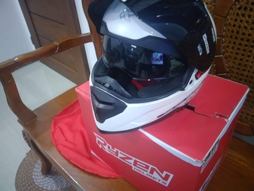 Ryzen helmet fullface, Sports Equipment 