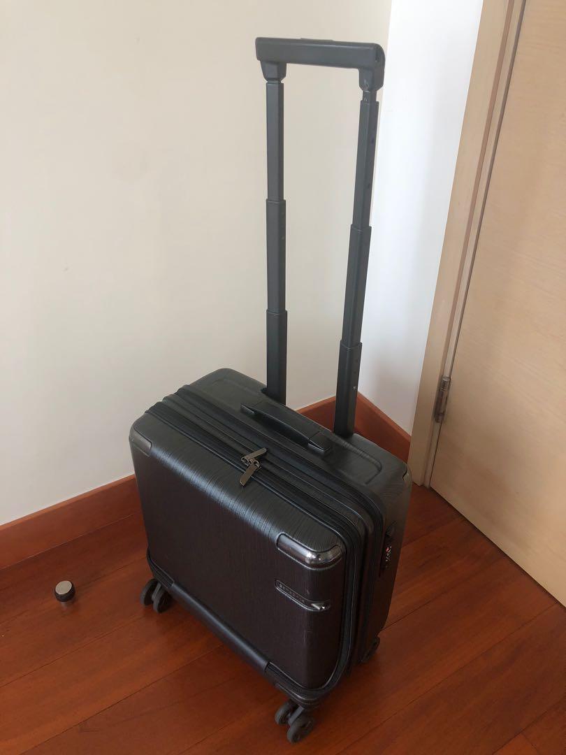 Samsonite EVOA Spinner 55/20 Front Pocket, 興趣及遊戲, 旅行, 旅遊