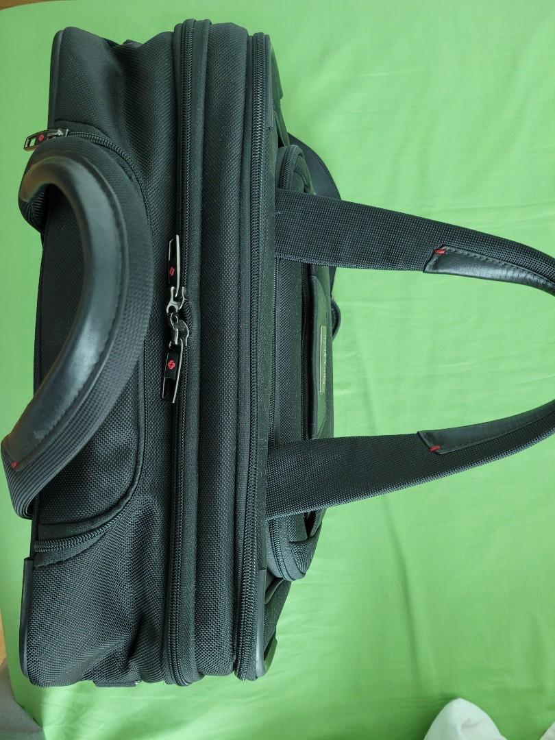 Samsonite luggage, Hobbies & Toys, Travel, Luggage on Carousell