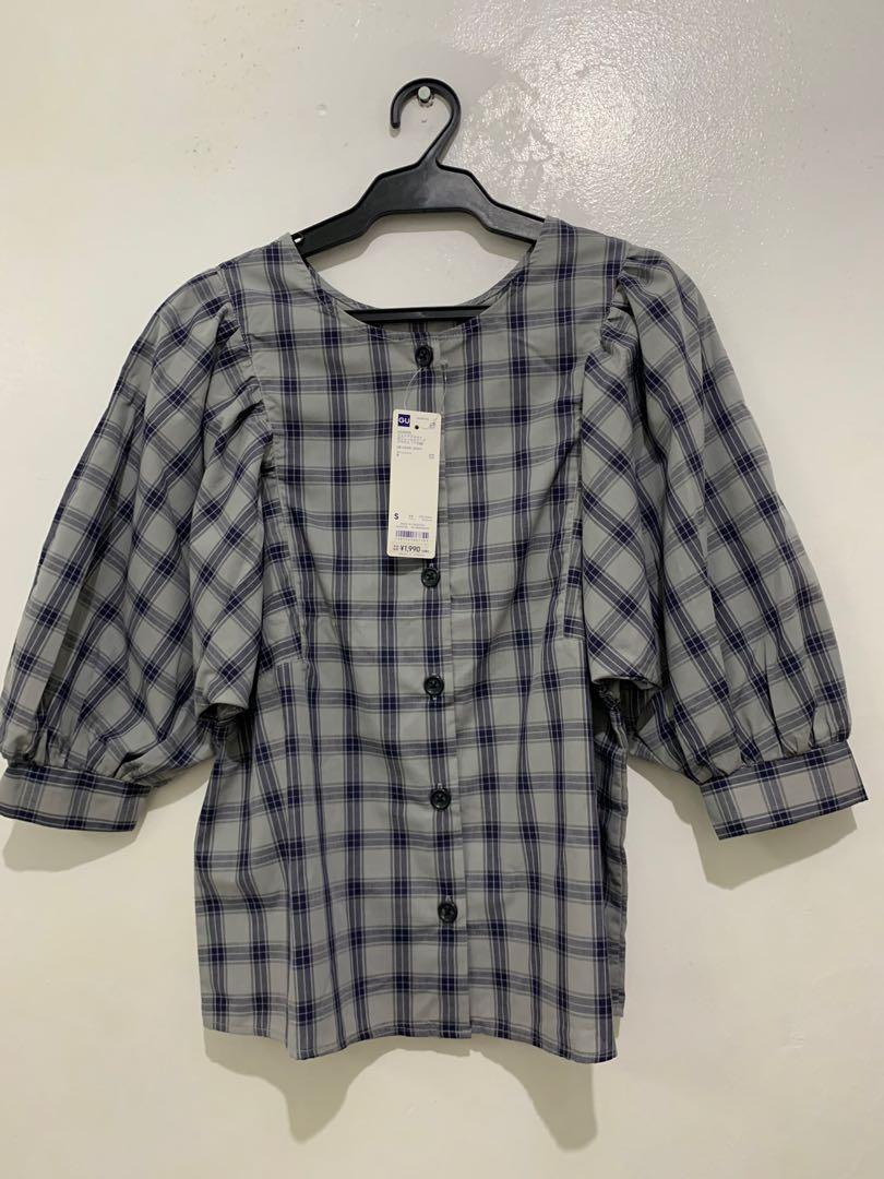 short sleeve blouse dark gray (Category: Blouses) located in Taguig. Submitted by mozhdthird21 (Listing ID 1151895821, Image 2). Description: Band New 100% cotton GU brand ( Japan product) with tag size M loose fit if interested just pm or text 09274246171.