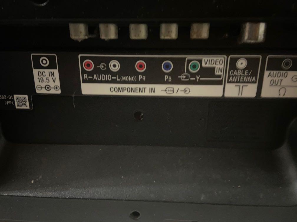 Sony tv not working and no remote, TV & Home Appliances, TV