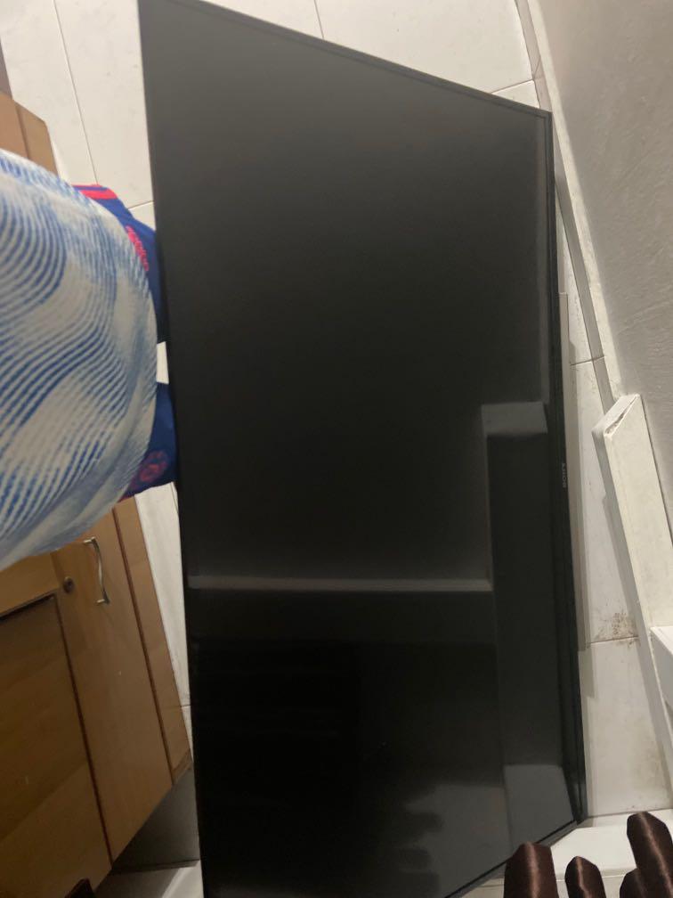 Sony tv not working and no remote, TV & Home Appliances, TV