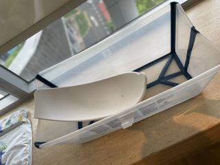 Stokke flexibath - baby bath tab with new born support