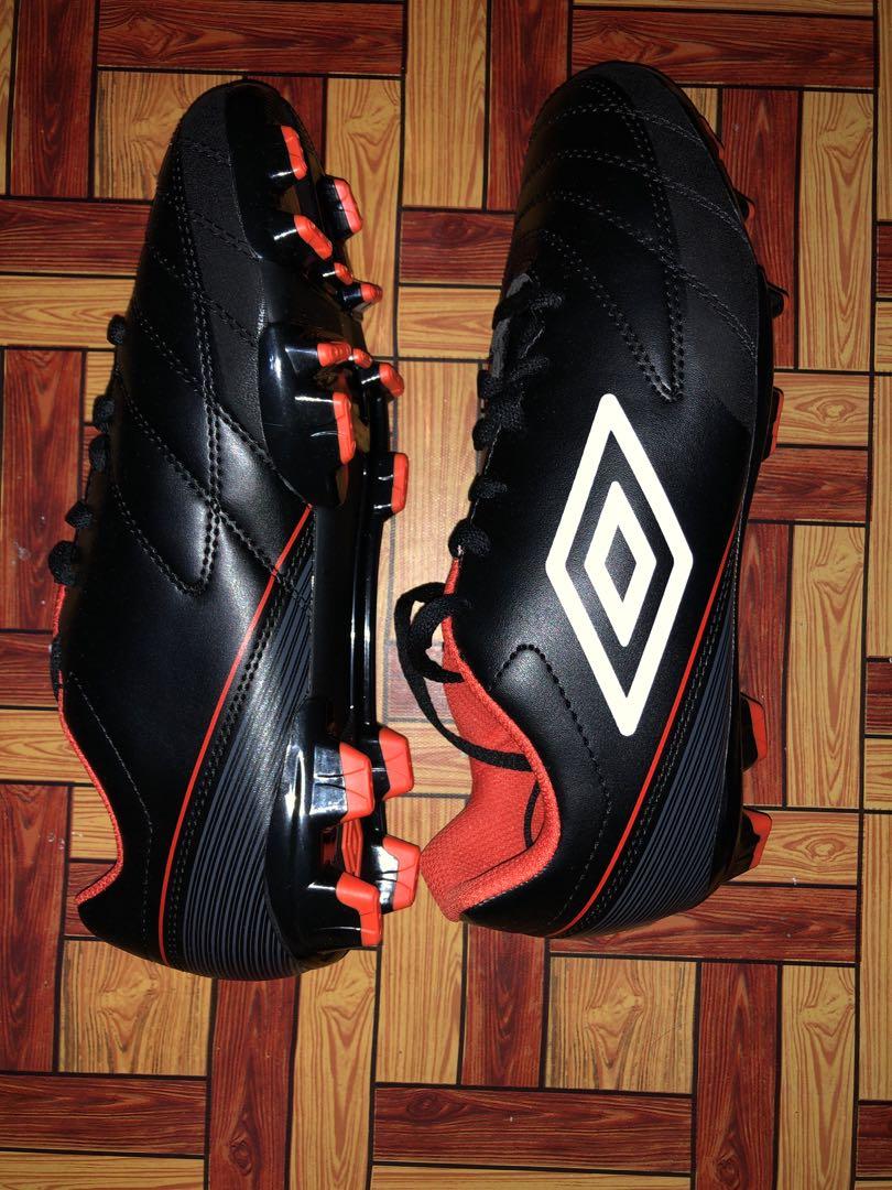Umbro spike outlet shoes