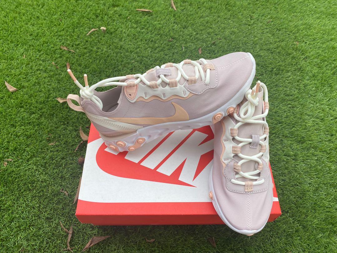 Women's nike shop react element