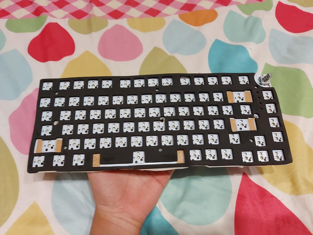 BUDGET HOTSWAPPABLE 3MODE 75 GASKET MOUNT KEYBOARD KIT(no switches and