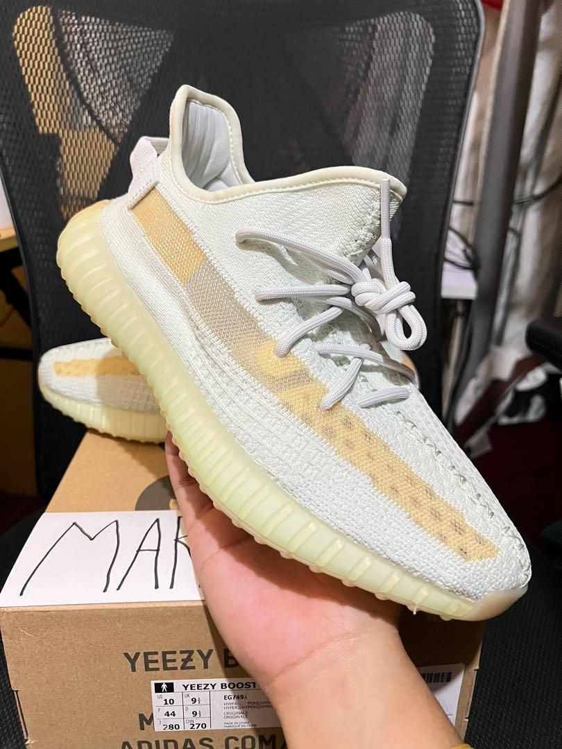 Yeezy Boost 350 v2 Hyperspace