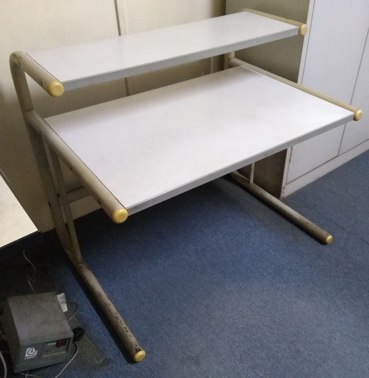 Artwright shop computer table