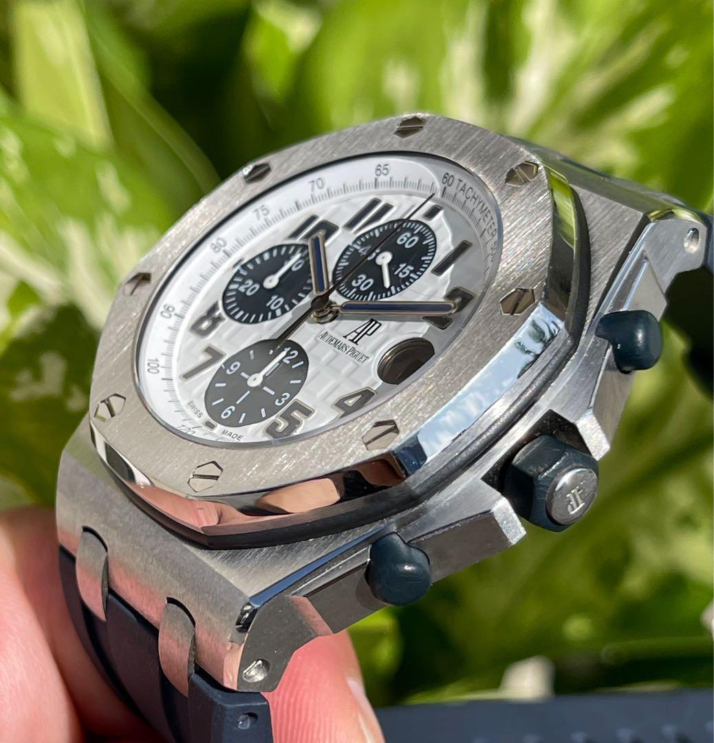 Audemars Piguet Royal Oak Offshore 42MM Blue Eyes Panda Ref.26170ST. Preowned Tip Top Condition