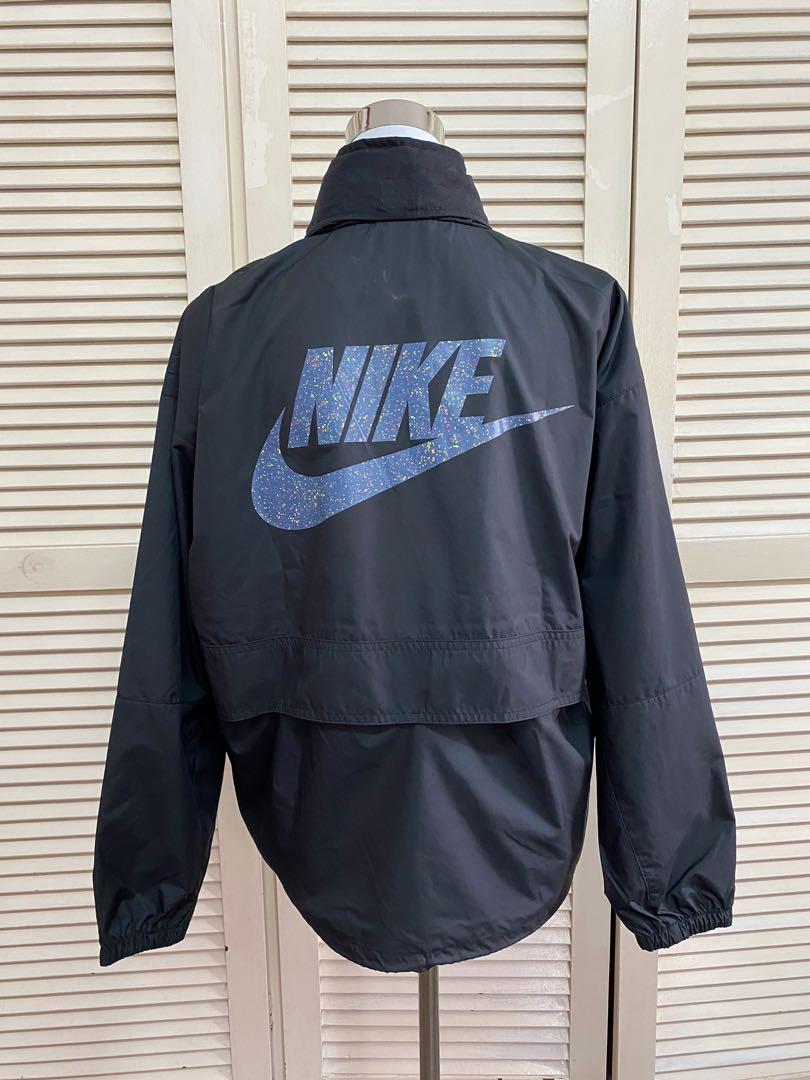 Nike windbreaker store fanny pack