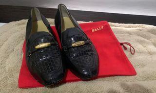 Bally loafers US6