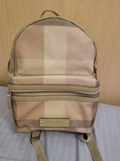 （分類：）位於 。 由 mandyhui0931 提交（商品編號 1146837899，圖片 1）。簡介： 。