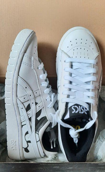 BNWT Limited Edition Disney Mickey Mouse ASICS US 6 EUR 39