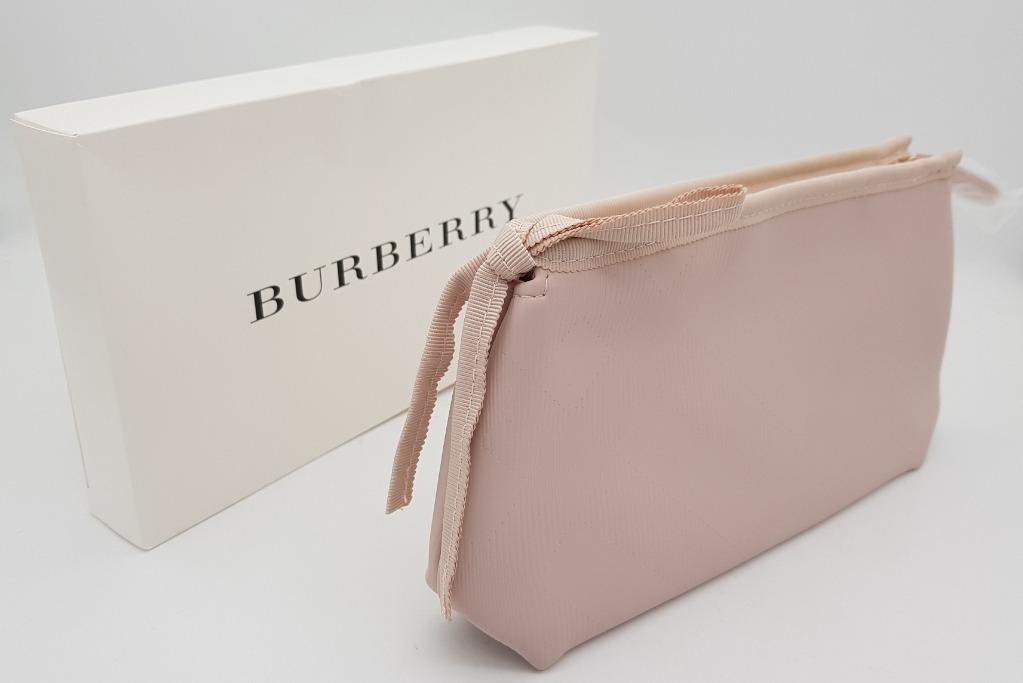 Burberry women's cheap clutch