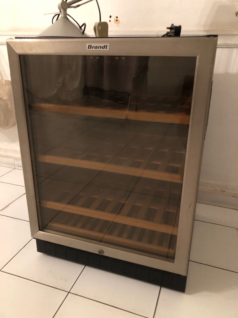 Brandt wine fridge chiller, TV & Home Appliances, Kitchen Appliances