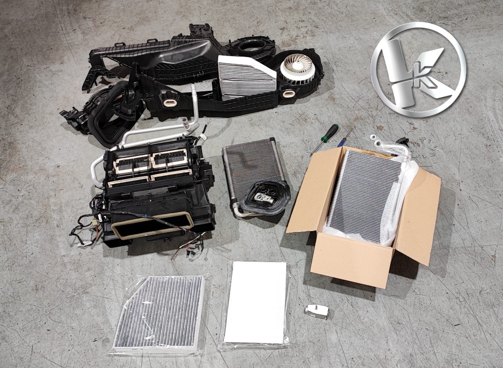 Car Aircon Gas Leak Repair / Evaporator Cooling Coil Replacement