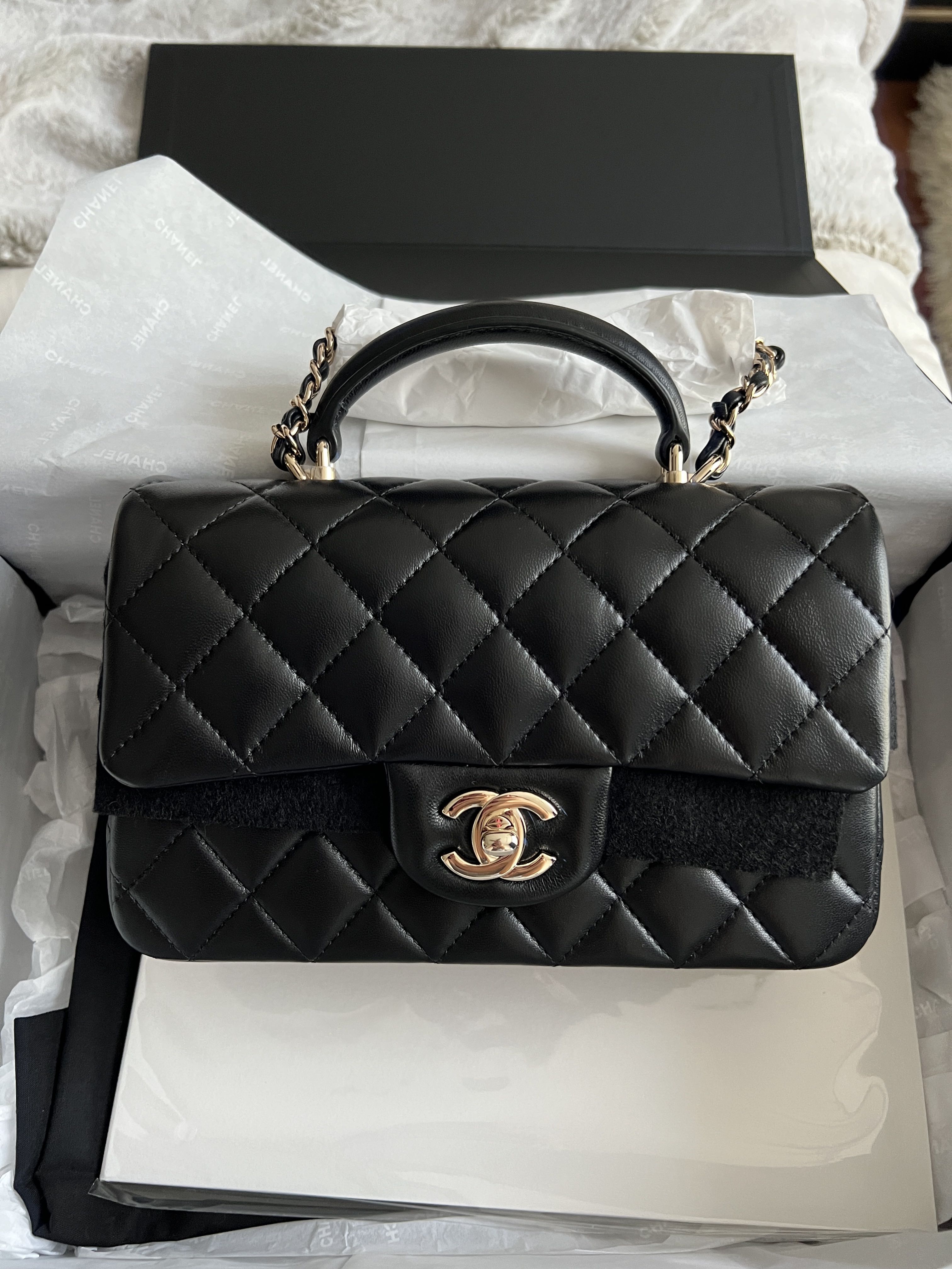 Chanel 22P Mini Top Handle, Women's Fashion, Bags & Wallets, Cross-body ...