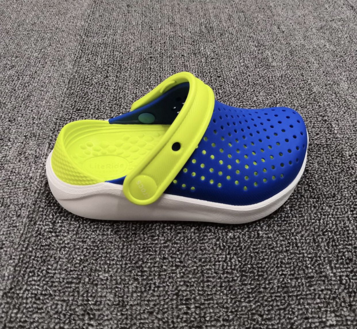 Blue hotsell yellow crocs