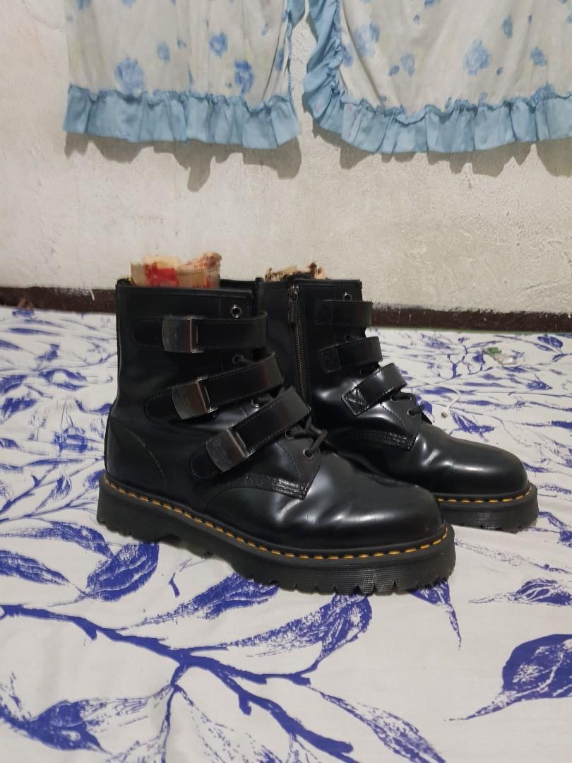 DR MARTENS 1460 FENIMORE BUCKLE SMOOTH BLACK Men s Fashion