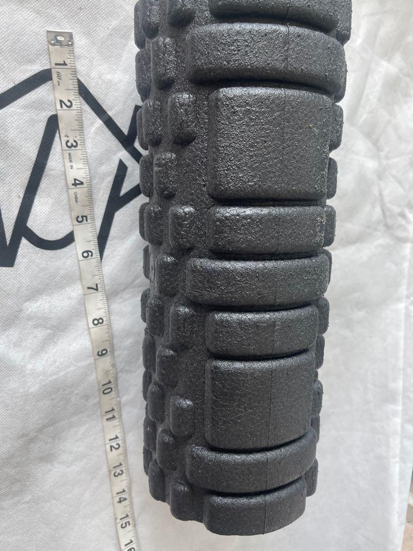 Fascia muscle massaging foam roller (Category: Massage Devices) located in Mandaluyong City. Submitted by disney101618 (Listing ID 1146792331, Image 2). Description: This bery ligjt material . Durable and heavy dury.
