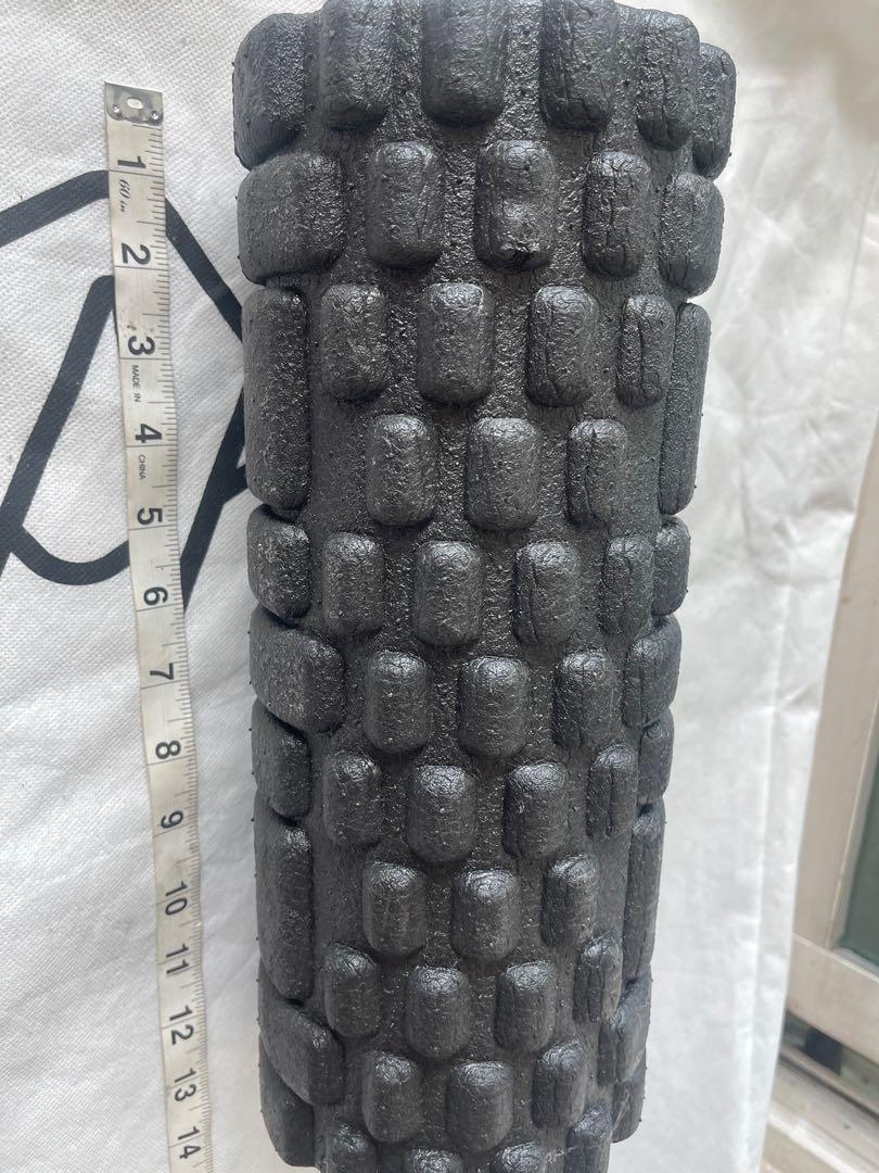 Fascia muscle massaging foam roller (Category: Massage Devices) located in Mandaluyong City. Submitted by disney101618 (Listing ID 1146792331, Image 3). Description: This bery ligjt material . Durable and heavy dury.