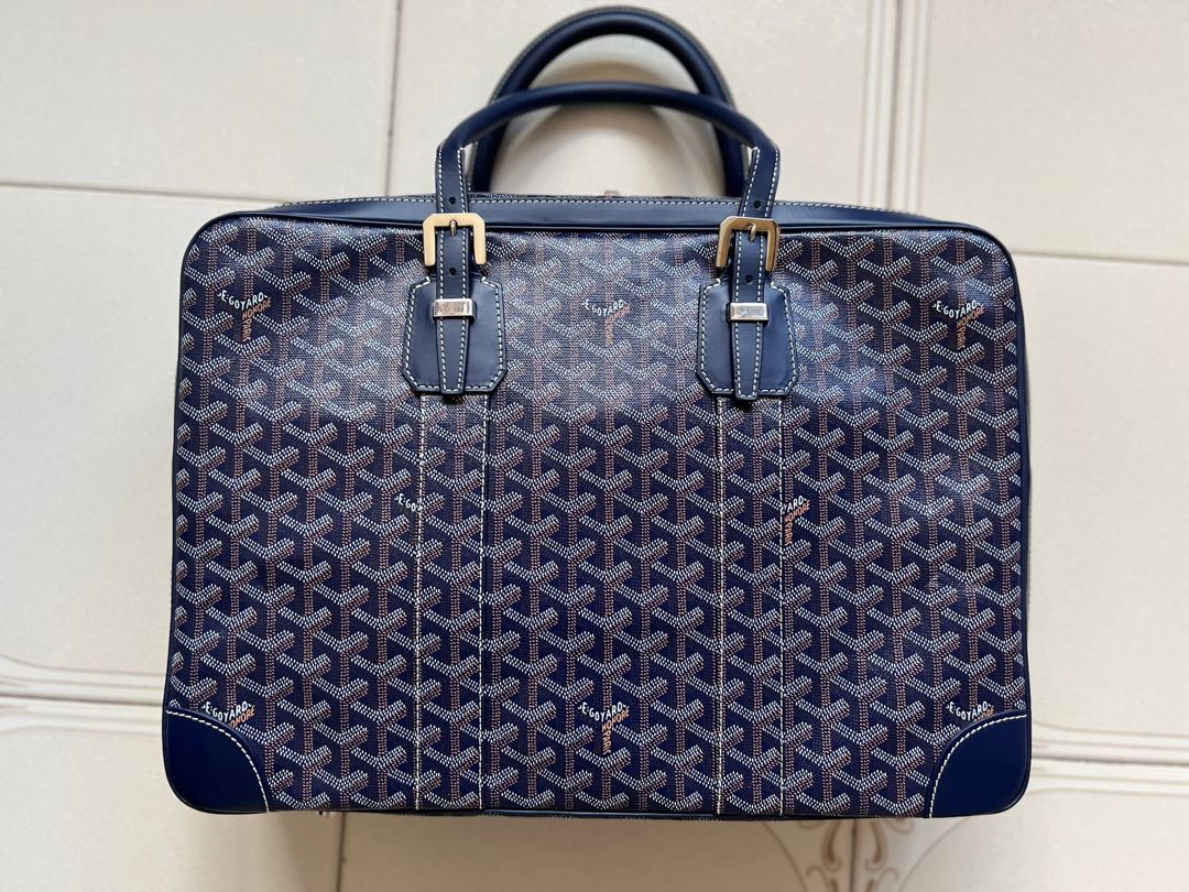 Goyard Ambassade MM Document Bag in Navy Blue, Men's Fashion, Bags,  Briefcases on Carousell