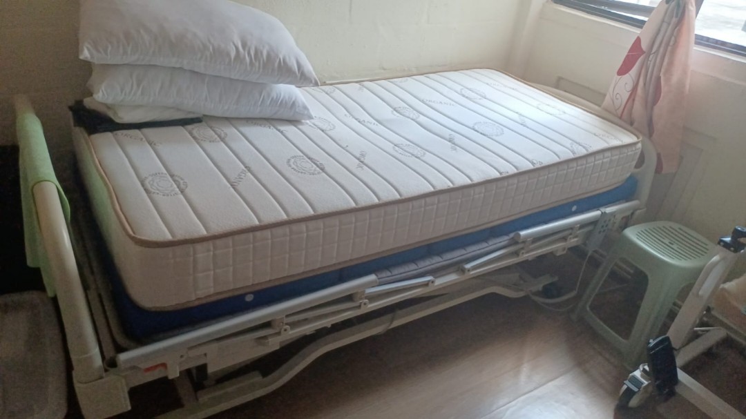 Hospital bed with pillows, Furniture & Home Living, Furniture, Bed