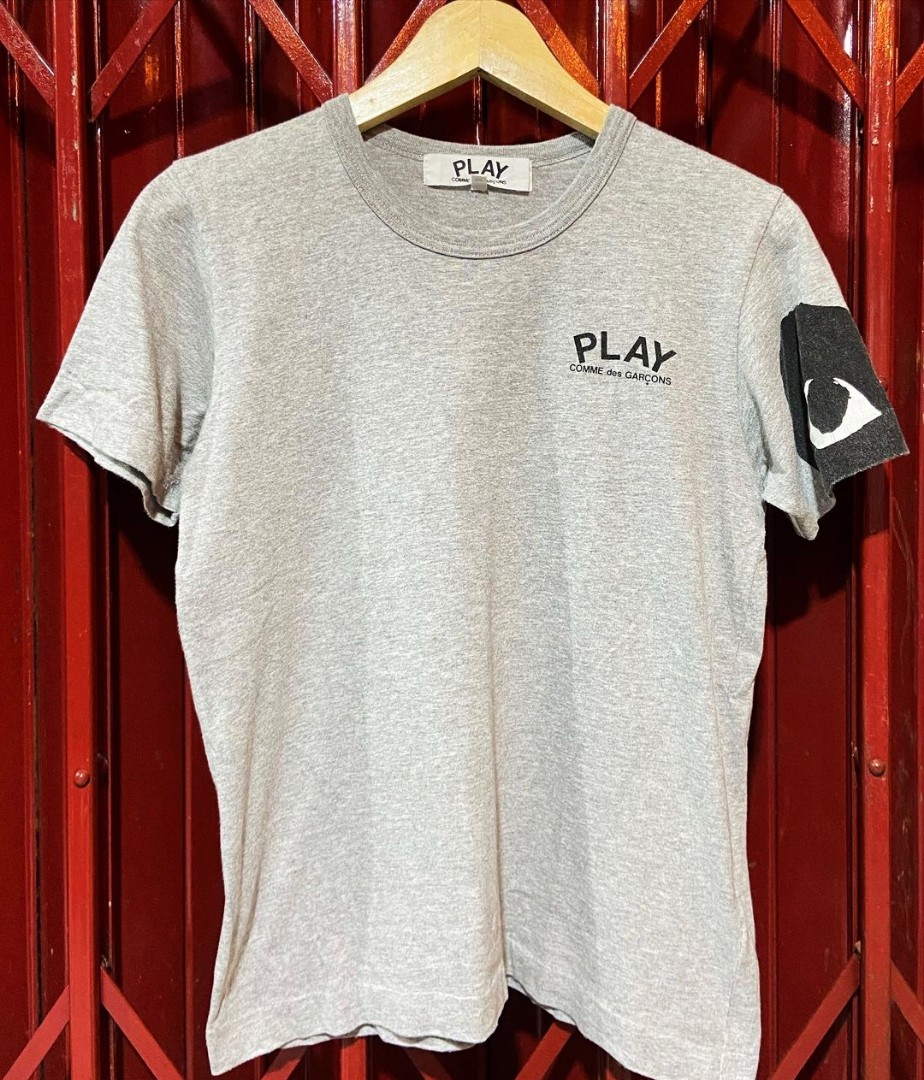 Kaos Play CDG Original Fesyen Pria Pakaian Atasan di Carousell