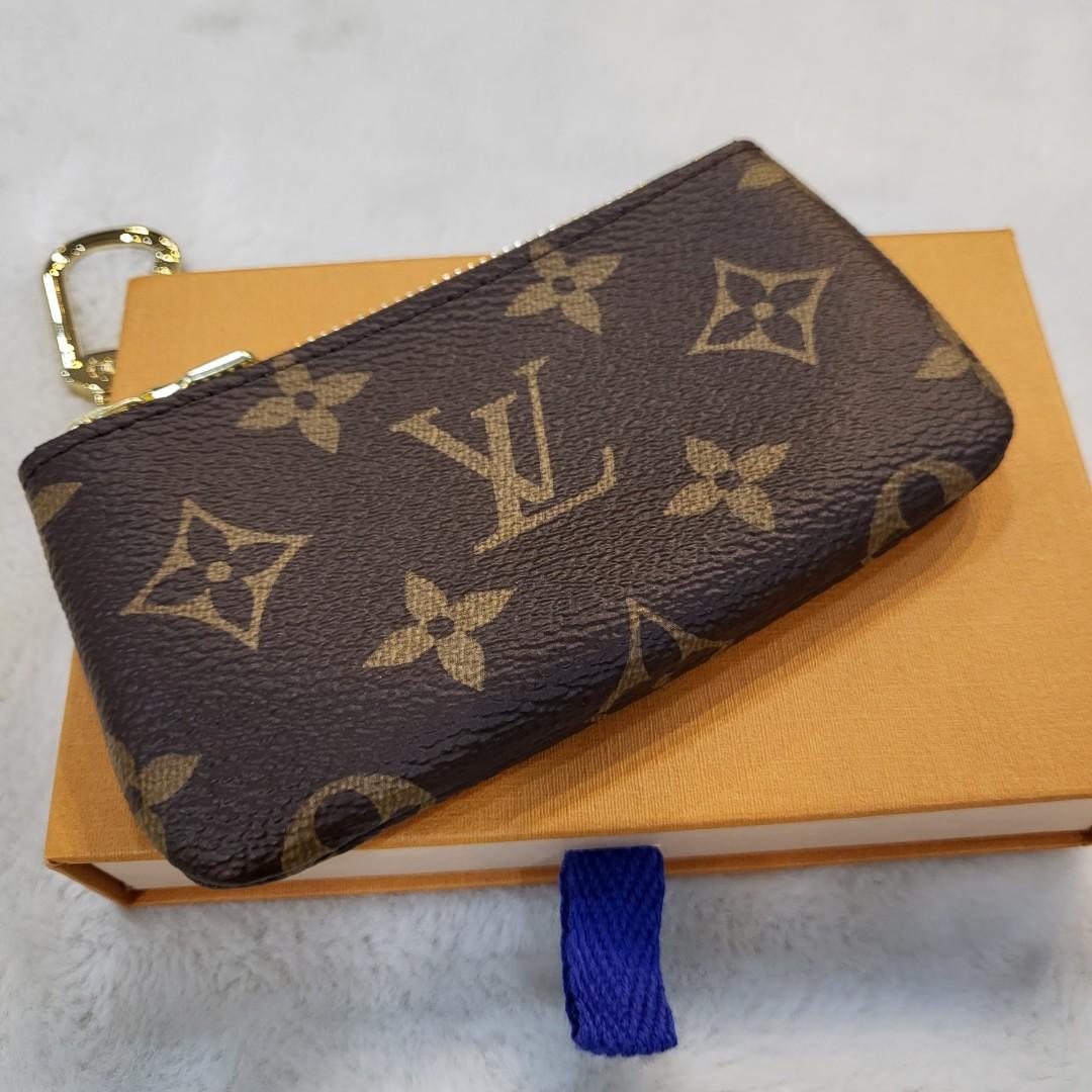 The best quality lv cluny bag use LATEST lv original box comes complete  with dust bags, cards, invoices and shopping bags, using the fastest  shipping method. Quality and service are our first