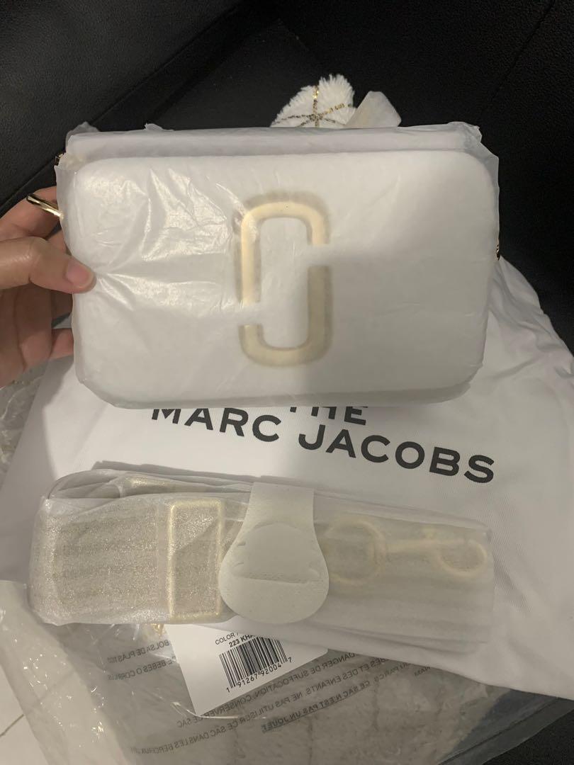 Marc Jacobs Snapshot DTM Khaki, Luxury, Bags & Wallets on Carousell