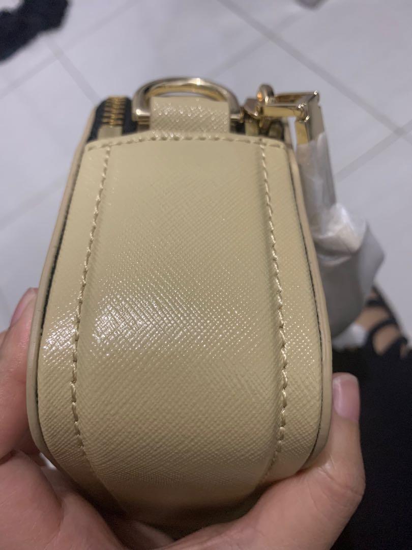 Marc Jacobs Snapshot DTM Khaki, Luxury, Bags & Wallets on Carousell