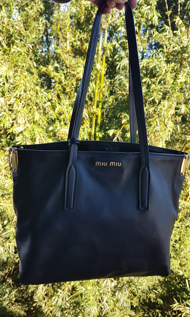 Miu miu deals tote bag price