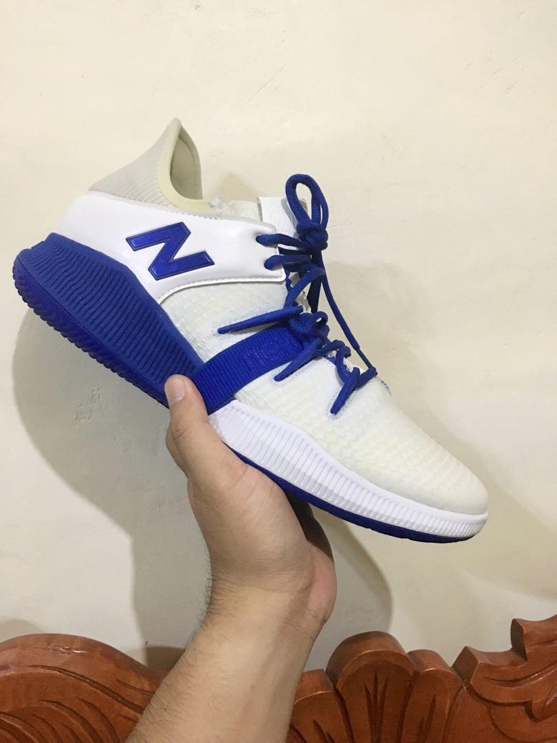 new balance omn1s low on feet