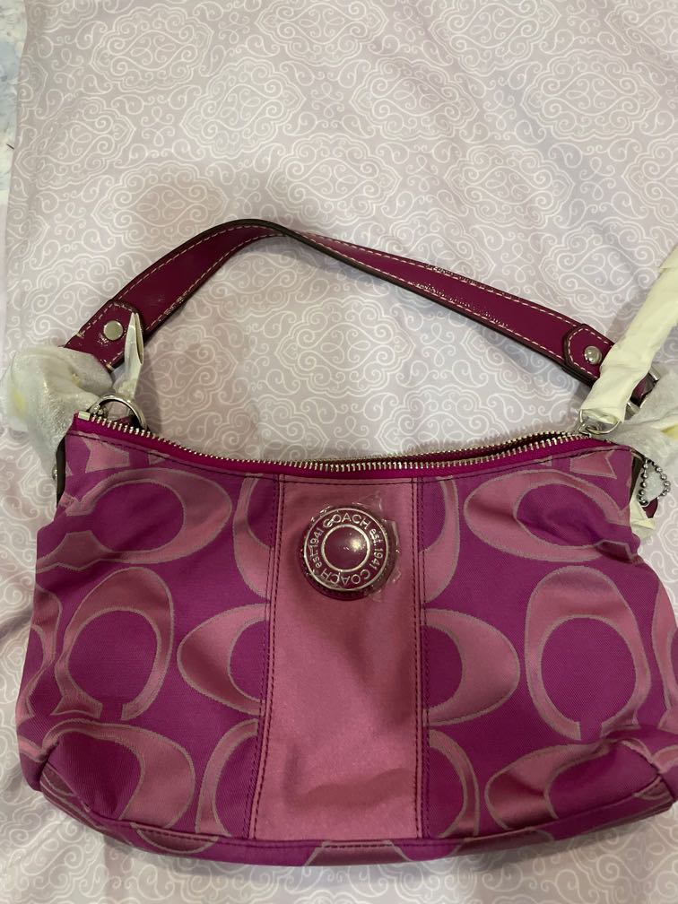 Hot pink hotsell coach handbag