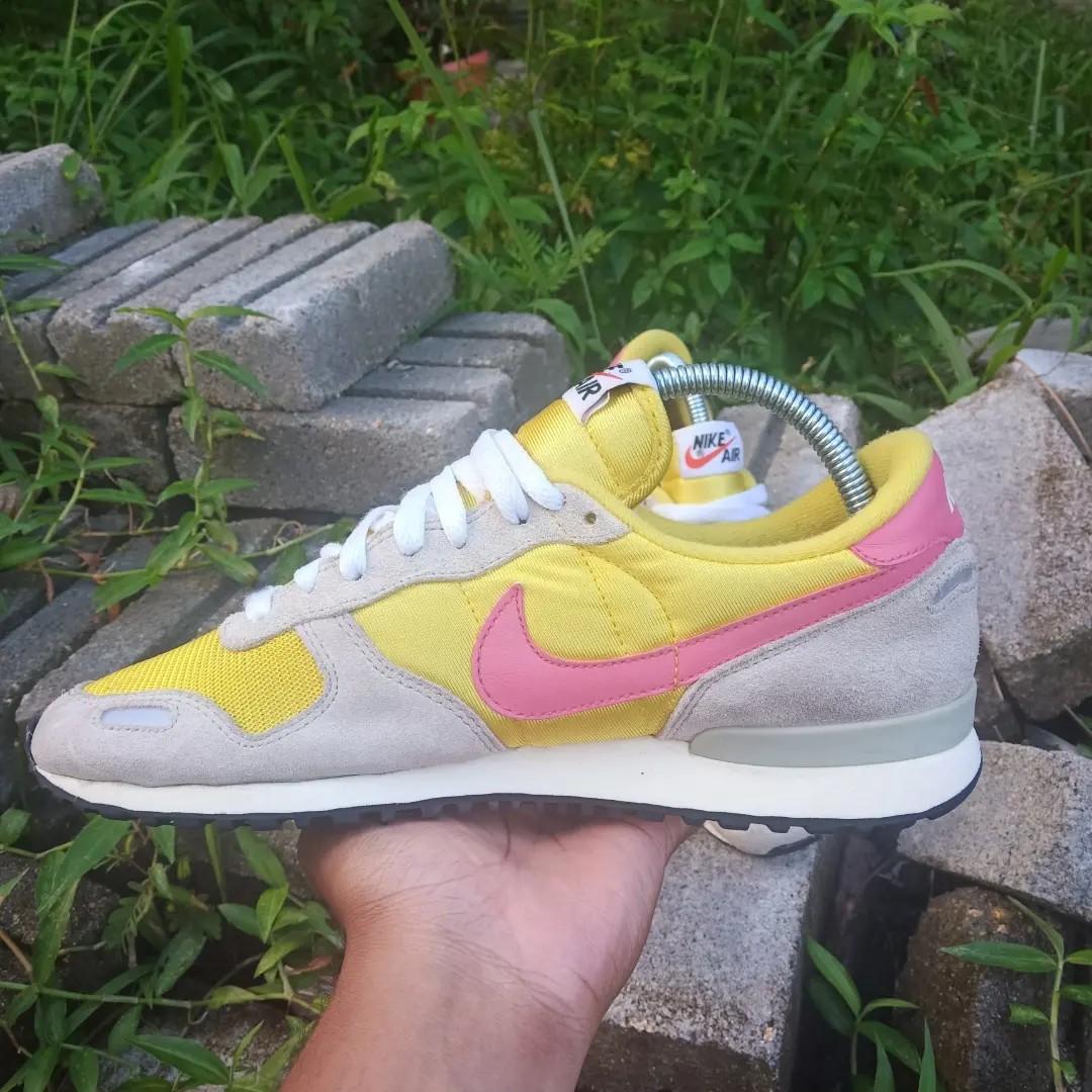 Nike deals vortex yellow