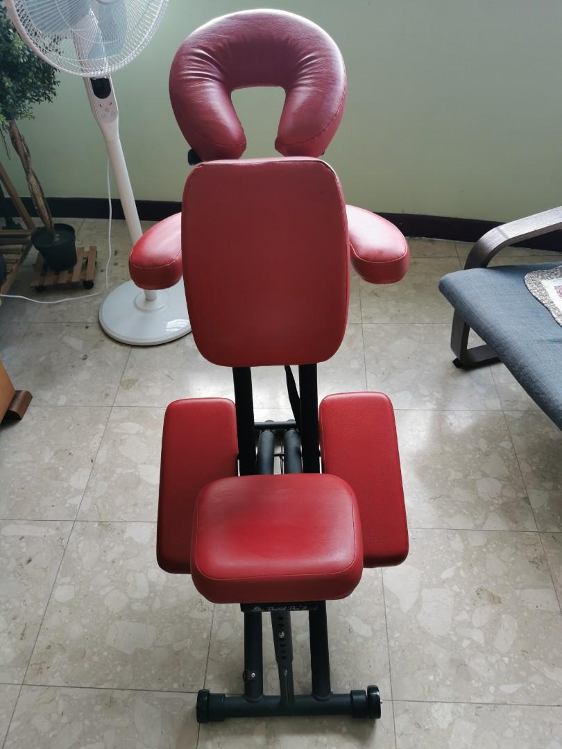 Oakworks Portal Pro 3 massage chair, Furniture & Home Living, Furniture