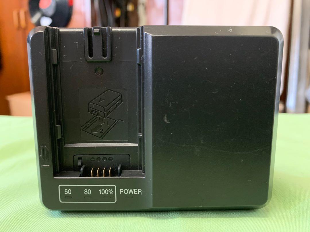 Panasonic Video Camera Battery Charger PV DAC10, Photography, Video