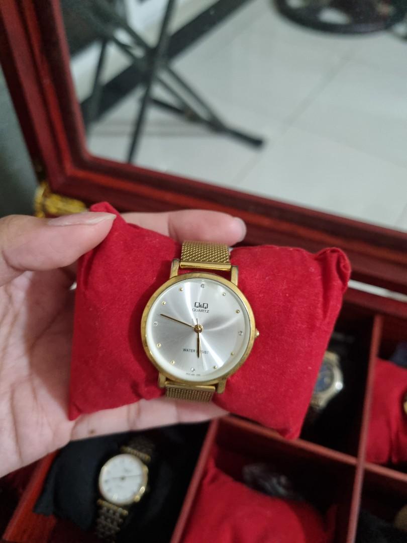 Q&Q Gold Watch - Needs Battery Replacement, Women's Fashion, Watches &  Accessories, Watches on Carousell
