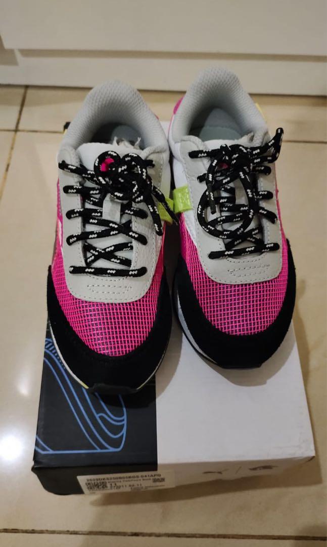 Sepatu Puma Sega Future Rider SG anak pink, Bayi \u0026 Anak, Lainnya di  Carousell